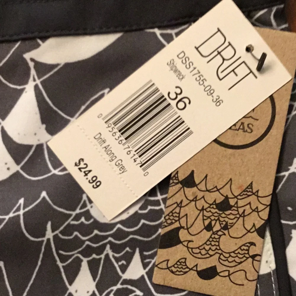 Men’s Board/Surf/Swim NWT